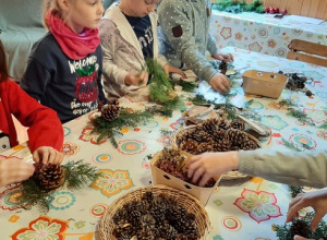 Przygotowania do świąt czas zacząć, czyli warsztaty świąteczne w Konarzewie.